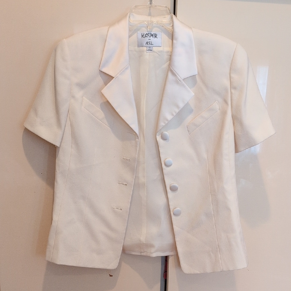 Kasper Women's Cream Short Sleeve Blazer